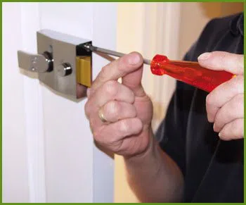 Neighborhood Locksmith Services Saint Paul, MN 651-346-0604 - 10-lock-smiths